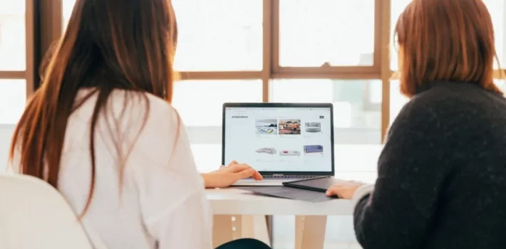 Same day courier in Southampton delivering urgent parcels to City Centre, Bitterne, Portswood, Shirley, and Totton with fast, secure service.